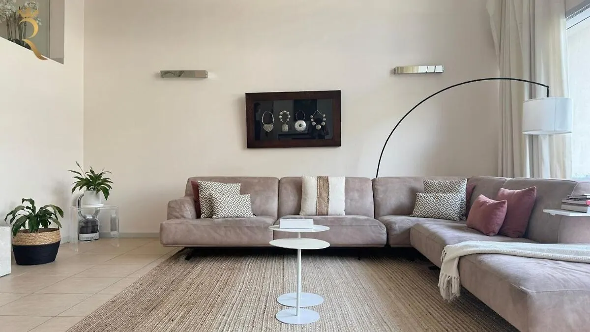 Luxury Al Muneera Townhouse Abu Dhabi 0*,  Emirados Árabes Unidos